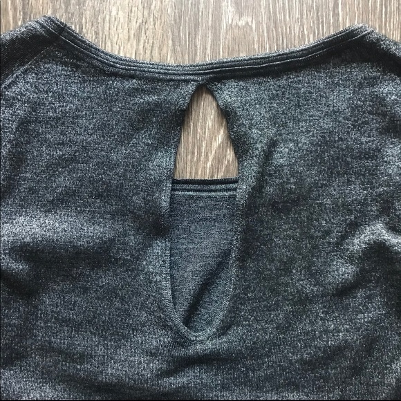 Ann Taylor 🗝 Keyhole Back Long Sleeve - Picture 6 of 8